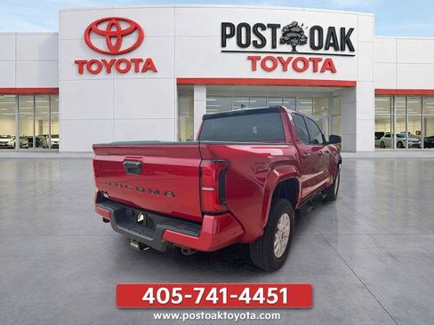 Used 2025 Toyota Tacoma SR5 AWD/4WD image 6