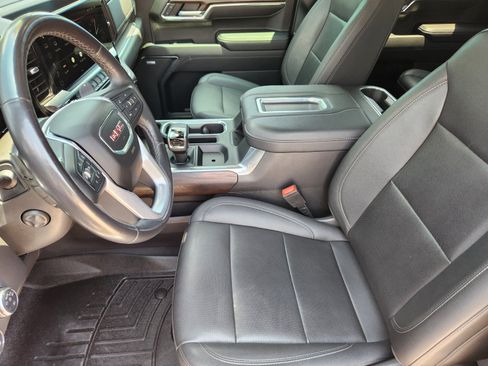 Used 2022 GMC Sierra 1500 SLT AWD/4WD image 11