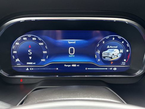 Used 2024 Chevrolet Suburban Premier image 11