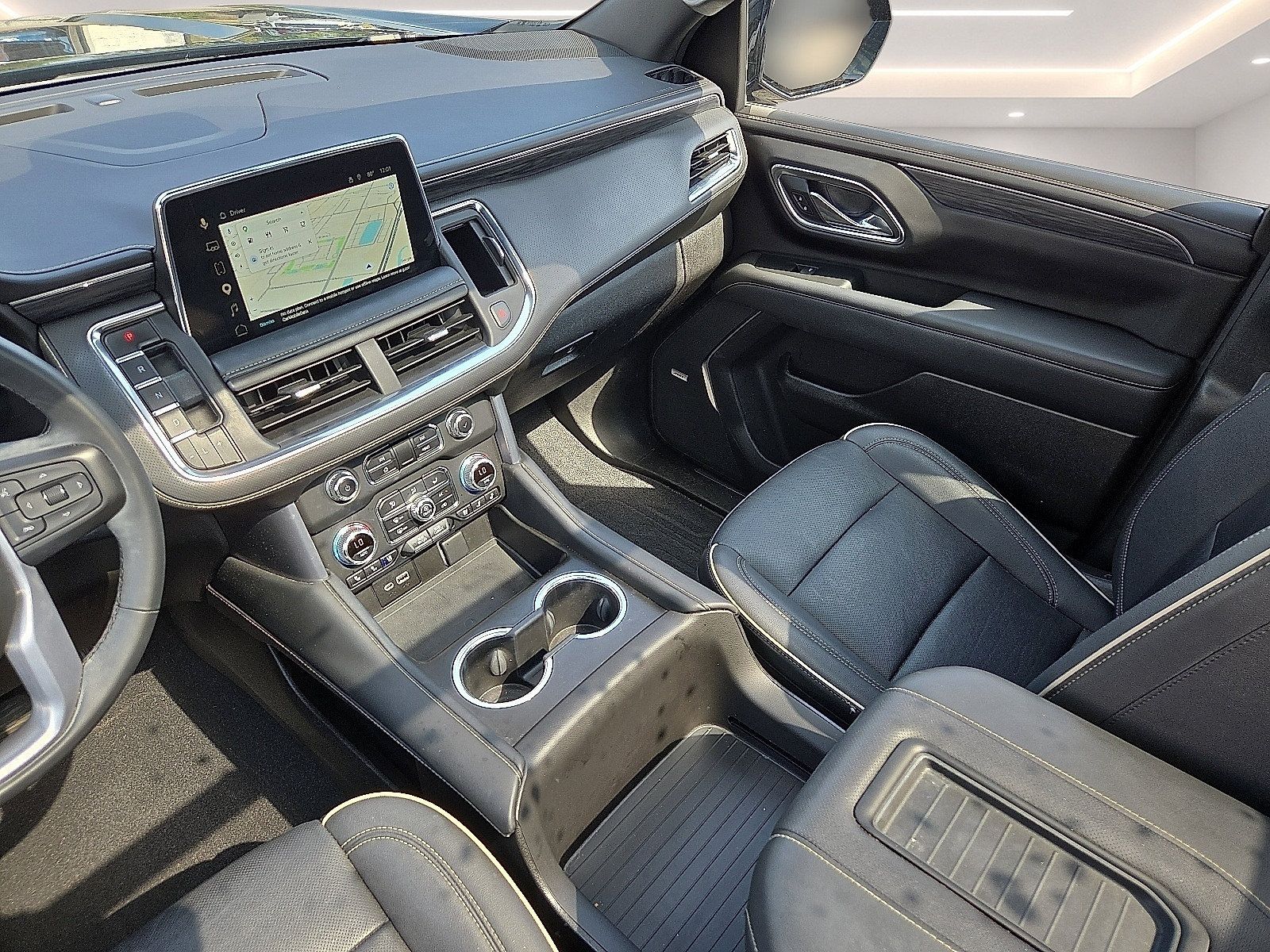 Used 2023 GMC Yukon SLT w/ SLT Luxury Package AWD/4WD image 19