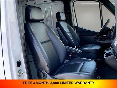Used 2024 Mercedes-Benz Sprinter 2500 w/ Acoustic Package image 23
