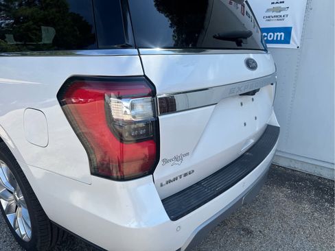 Used 2019 Ford Expedition Max Limited w/ Equipment Group 302A AWD/4WD image 18