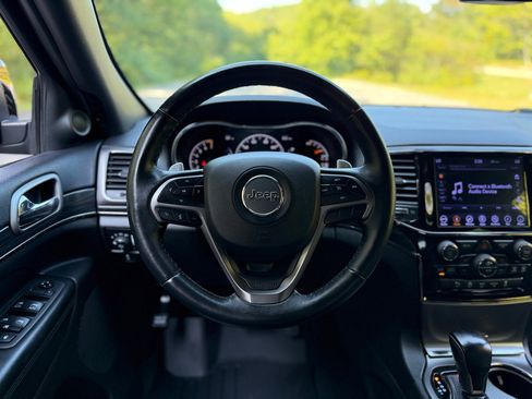 Used 2019 Jeep Grand Cherokee Limited X image 18