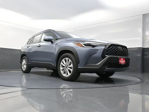 Used 2024 Toyota Corolla Cross LE w/ Moonroof Package AWD/4WD image 30
