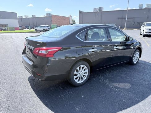 Used 2019 Nissan Sentra SV FWD image 5
