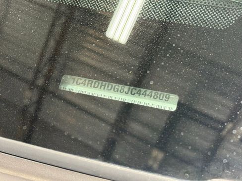 Used 2018 Dodge Durango GT image 39