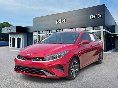 Used 2022 Kia Forte LXS FWD image 4
