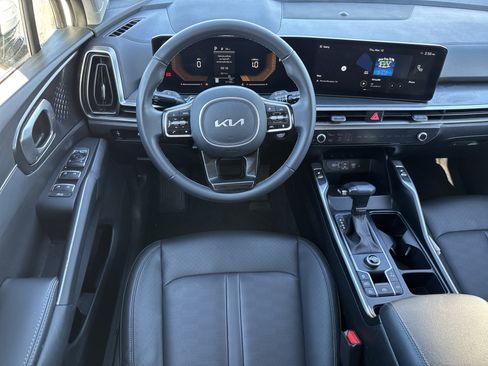 Certified 2024 Kia Sorento S image 7