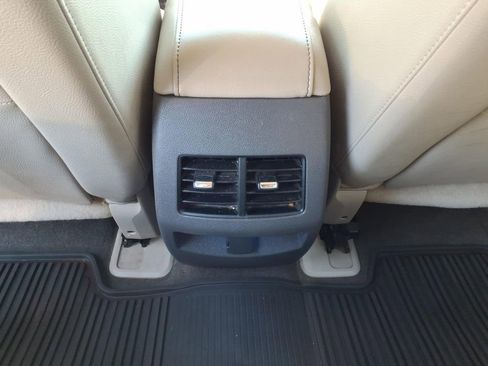 Used 2013 Ford Edge Limited FWD image 7