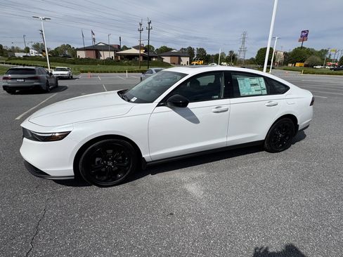 New 2026 Honda Accord SE image 5