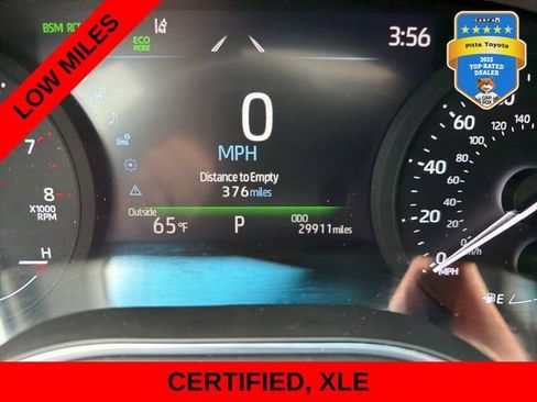 Certified 2022 Toyota Avalon XLE w/ Moonroof Package FWD image 22