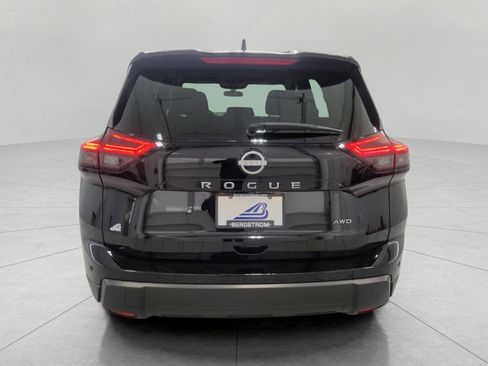 Used 2025 Nissan Rogue SV AWD/4WD image 24