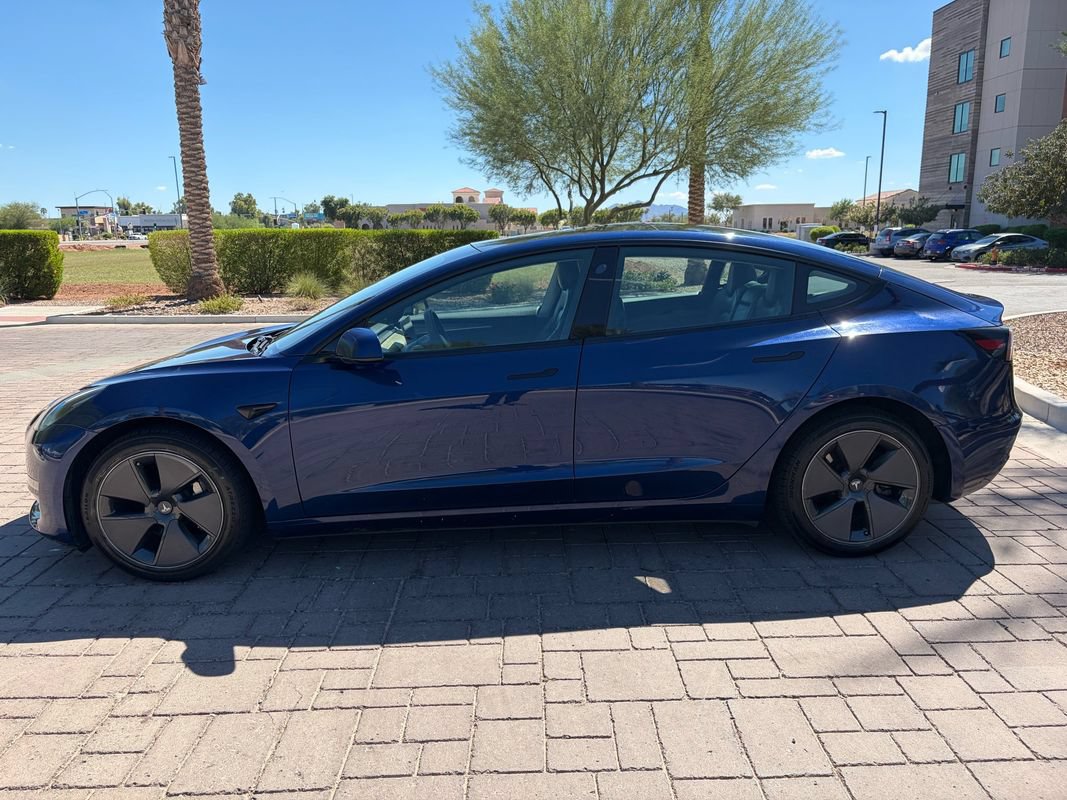 Used 2023 Tesla Model 3 Standard Range RWD image 5