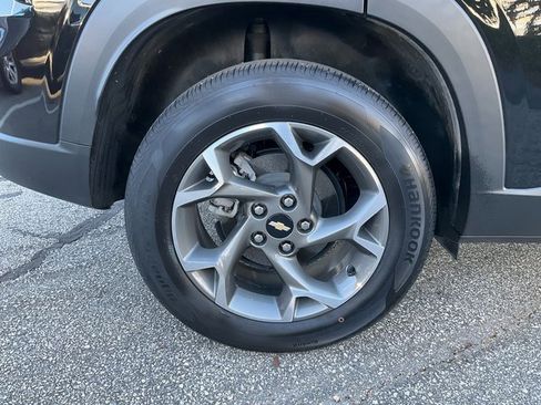 Used 2024 Chevrolet Trax LT w/ Driver Confidence Package image 22