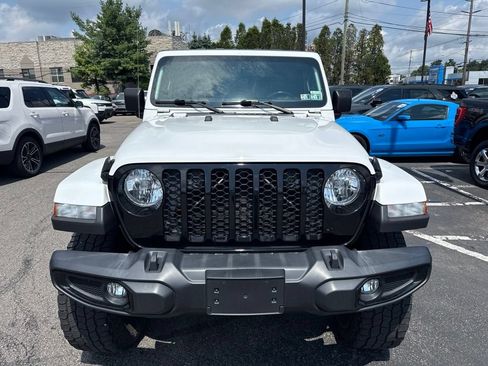 Used 2021 Jeep Gladiator Sport AWD/4WD image 2