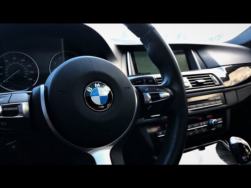 Used 2015 BMW 535i Sedan RWD image 10