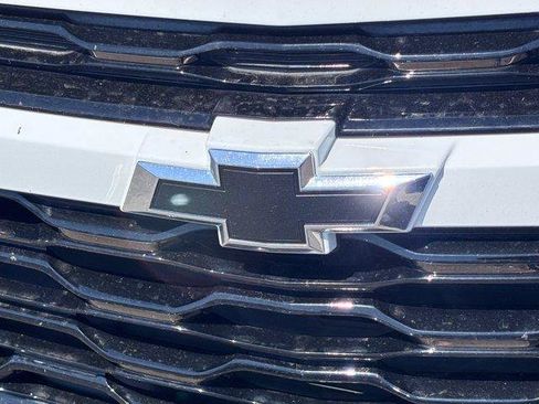 Used 2024 Chevrolet Trax ACTIV w/ Sunroof Package FWD image 8