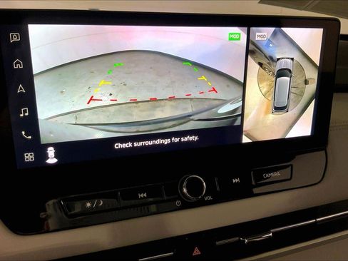 Used 2025 Mitsubishi Outlander SE image 21