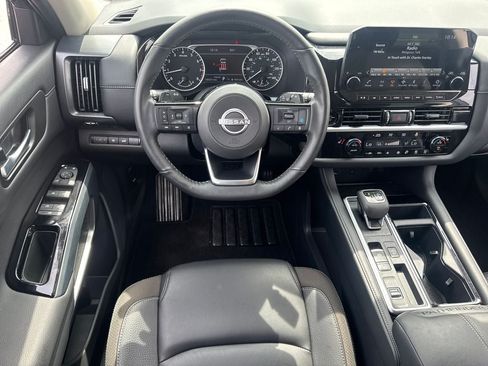 Used 2025 Nissan Pathfinder SL w/ Cargo Package FWD image 16