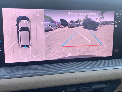 Used 2025 Porsche Cayenne AWD/4WD image 22