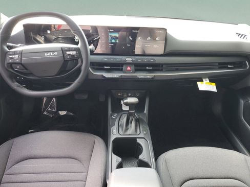 New 2025 Kia K4 EX FWD image 24