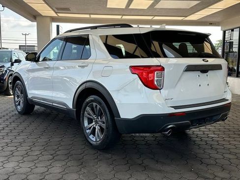 Used 2023 Ford Explorer XLT w/ Equipment Group 202A AWD/4WD image 33