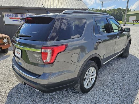 Used 2018 Ford Explorer XLT w/ Equipment Group 202A AWD/4WD image 10