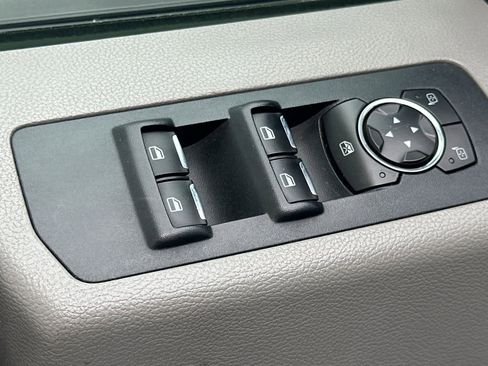 Used 2015 Ford F150 XLT RWD image 13