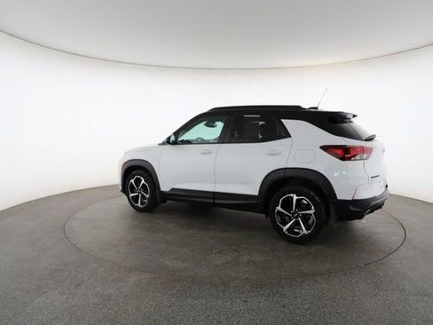 Used 2021 Chevrolet TrailBlazer RS w/ Technology Package image 9