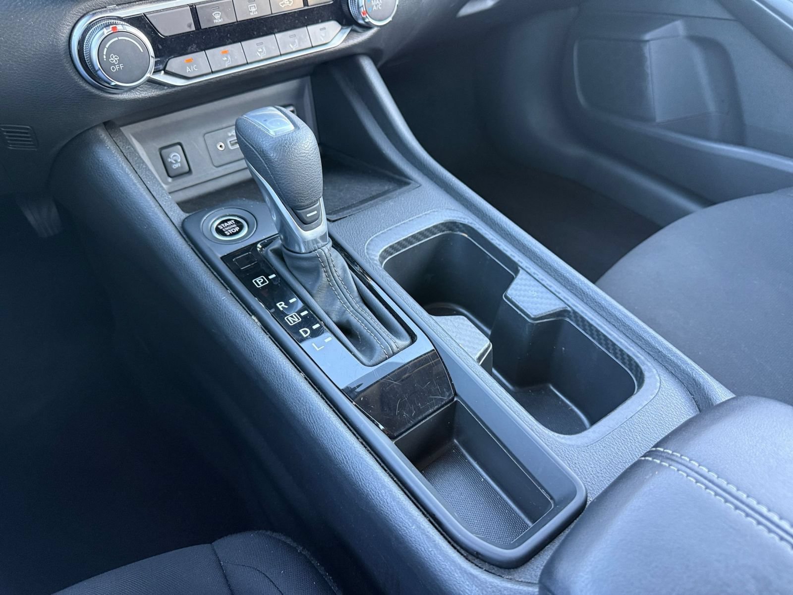Used 2025 Nissan Sentra S FWD image 40