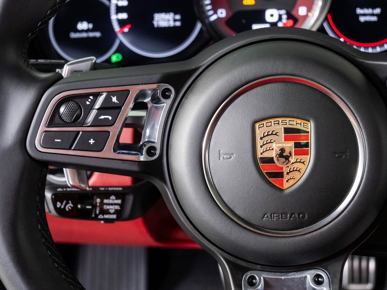 Certified 2023 Porsche Cayenne Turbo AWD/4WD image 10