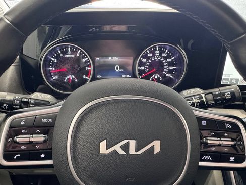 Used 2022 Kia Carnival SX FWD image 15