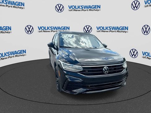 Used 2024 Volkswagen Tiguan SE R-Line FWD image 16