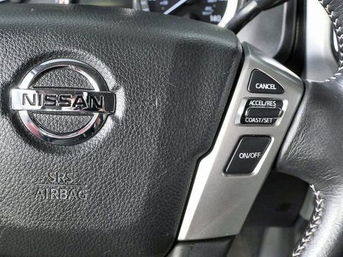 Used 2018 Nissan Titan PRO-4X w/ Pro-4x Convenience Package image 11