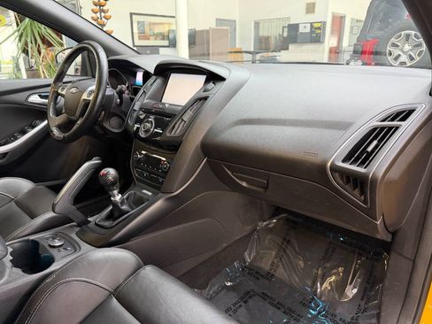Used 2013 Ford Focus ST FWD image 18