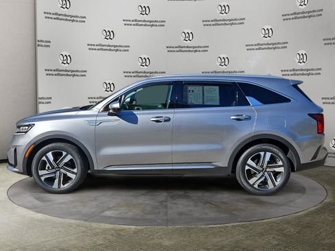 Used 2024 Kia Sorento SX Prestige image 2