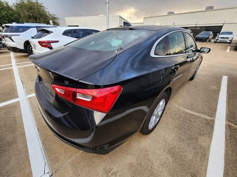Used 2025 Chevrolet Malibu LT FWD image 4