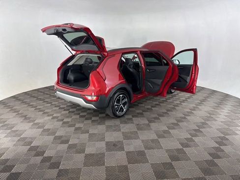 Certified 2025 Kia Niro EX FWD image 16