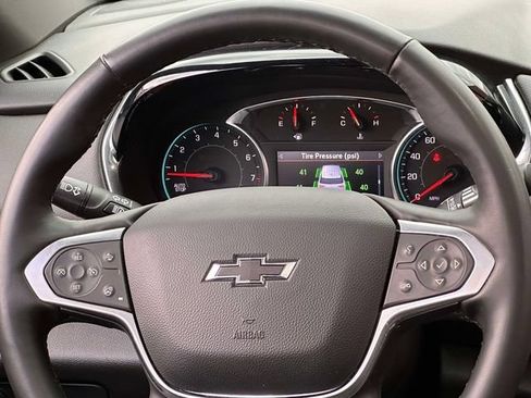 Used 2023 Chevrolet Traverse RS AWD/4WD image 20