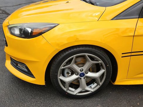 Used 2015 Ford Focus ST w/ Equipment Group 401A FWD image 13