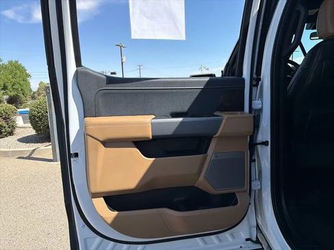 Used 2022 Ford F150 Lariat w/ Equipment Group 501A Mid AWD/4WD image 17