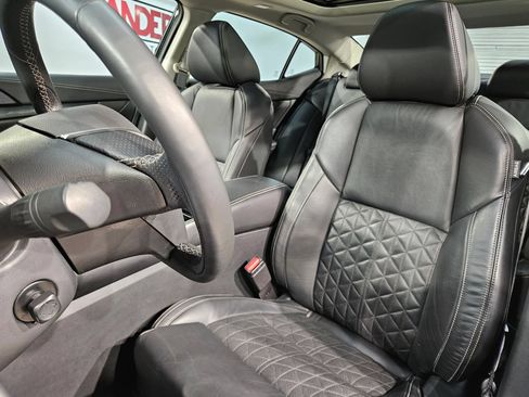Used 2020 Nissan Maxima Platinum w/ Sport Mat Group FWD image 23