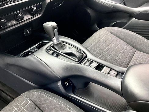 Used 2025 Honda HR-V LX image 15