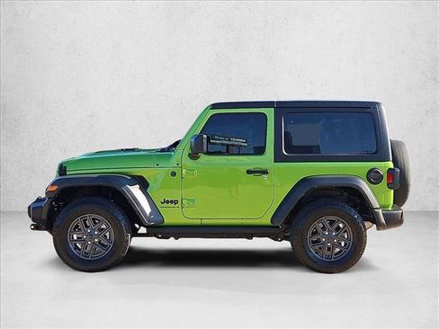 Used 2025 Jeep Wrangler Sport AWD/4WD image 9