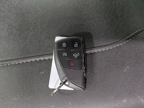 Used 2025 Chevrolet Silverado 1500 RST AWD/4WD image 7
