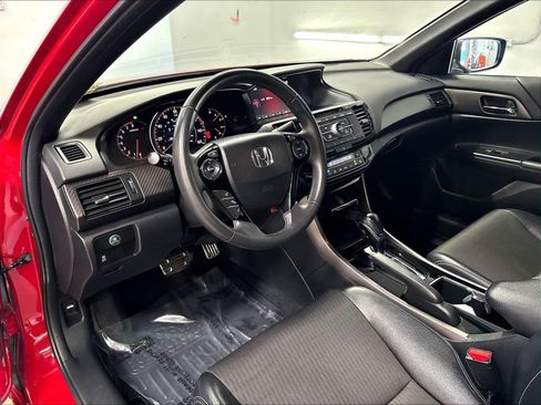 Used 2016 Honda Accord Sport image 15
