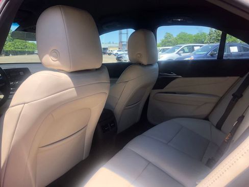 Used 2024 Cadillac CT4 Luxury w/ Cold Weather Package AWD/4WD image 5