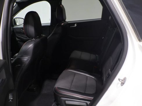 Used 2024 Ford Escape ST-Line AWD/4WD image 16