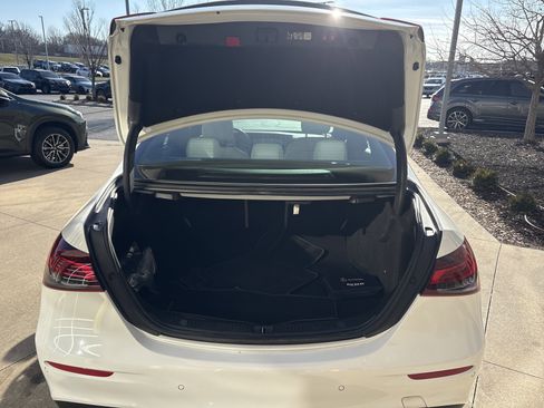 Used 2023 Mercedes-Benz E 350 4MATIC Sedan image 32