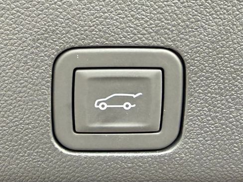 Used 2025 Cadillac Escalade Sport Platinum w/ LPO, Floor Liner Package AWD/4WD image 42